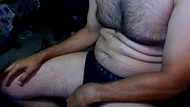 Snapshot of talltannhandsome chatting on 07/31/26, 11:42 talltannhandsome online show from 07/31/26, 11:42