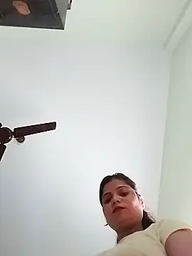 Missridhi online show from 06/18/26, 11:03