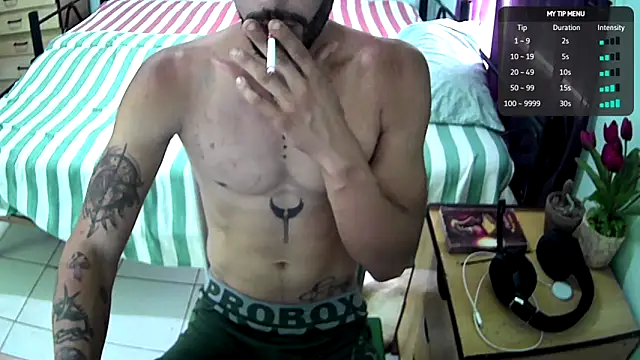 Snapshot of CubanHot27 chatting on 06/19/26, 02:54 CubanHot27 online show from 06/19/26, 02:54