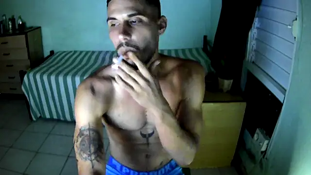 Snapshot of CubanHot27 chatting on 06/29/26, 03:13 CubanHot27 online show from 06/29/26, 03:13