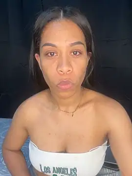 Snapshot of Thasie chatting on 06/19/26, 05:56 Thasie online show from 06/19/26, 05:56