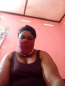 Snapshot of Madusi-11 chatting on 06/23/26, 02:53 Madusi-11 online show from 06/23/26, 02:53