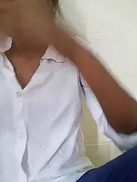 Riya5677 online show from 07/15/26, 03:45