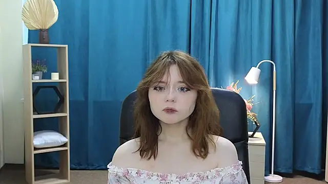 JacqulineGaretson online show from 06/15/26, 02:58