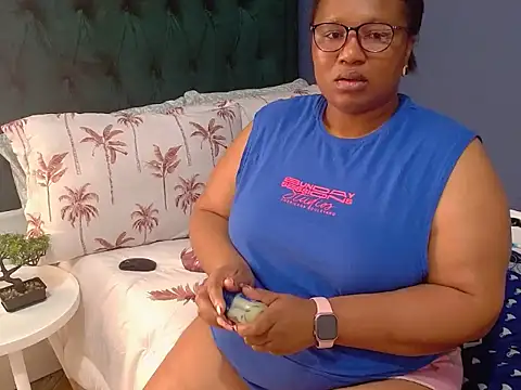 Snapshot of MISS_BLACKBERY chatting on 06/28/26, 06:19 MISS BLACKBERY online show from 06/28/26, 06:19