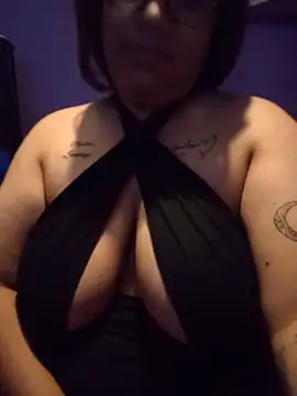 Snapshot of Valentina_Tits chatting on 06/15/26, 12:07 Valentina Tits online show from 06/15/26, 12:07