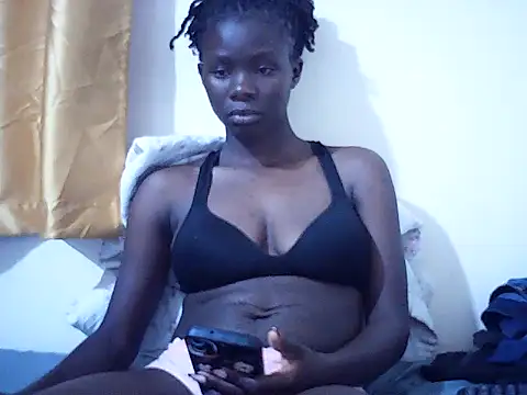 Snapshot of Queen_idd chatting on 07/06/26, 04:53 Queen idd online show from 07/06/26, 04:53