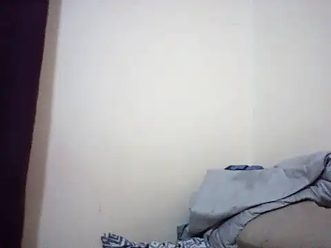 Snapshot of Queen_idd chatting on 07/15/26, 01:00 Queen idd online show from 07/15/26, 01:00