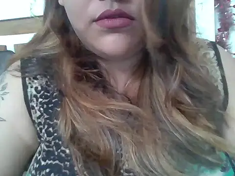 Snapshot of Hotty_Angelina chatting on 06/14/26, 12:40 Hotty Angelina online show from 06/14/26, 12:40