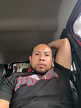 Snapshot of luis8888hdz chatting on 06/12/26, 05:01 luis8888hdz online show from 06/12/26, 05:01