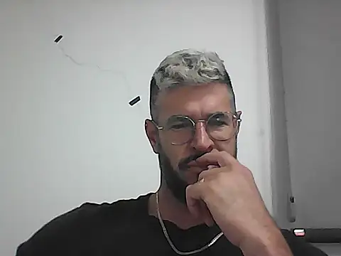 Snapshot of mrbighairychest chatting on 06/30/26, 05:58 mrbighairychest online show from 06/30/26, 05:58