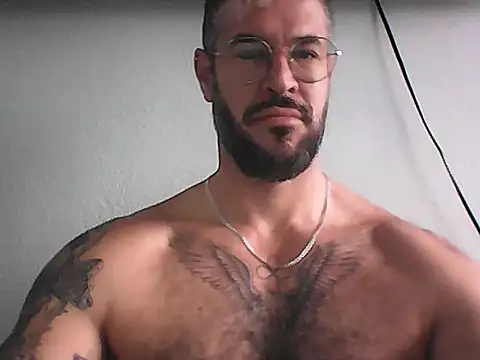 Snapshot of mrbighairychest chatting on 07/08/26, 02:54 mrbighairychest online show from 07/08/26, 02:54