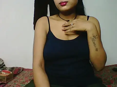 Snapshot of RADHIKA_SINGH8 chatting on 06/18/26, 08:25 RADHIKA SINGH8 online show from 06/18/26, 08:25