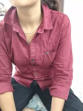 Snapshot of Ritika_jha01 chatting on 06/14/26, 05:42 Ritika jha01 online show from 06/14/26, 05:42
