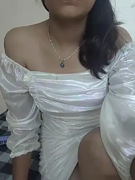 Snapshot of Ritika_jha01 chatting on 07/14/26, 11:05 Ritika jha01 online show from 07/14/26, 11:05