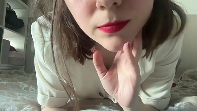 Hilda Valentine online show from 06/13/26, 03:21