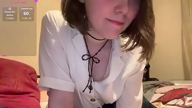 Hilda Valentine online show from 07/24/26, 08:18