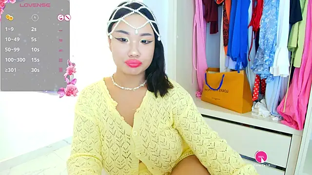 AsianLumi online show from 08/01/26, 03:44