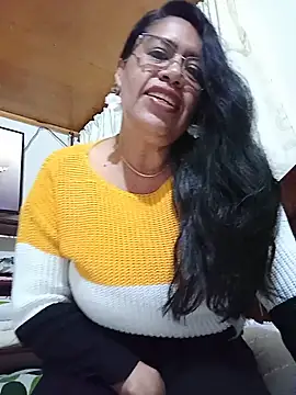 Snapshot of Emilif_ chatting on 07/12/26, 12:34 Emilif online show from 07/12/26, 12:34