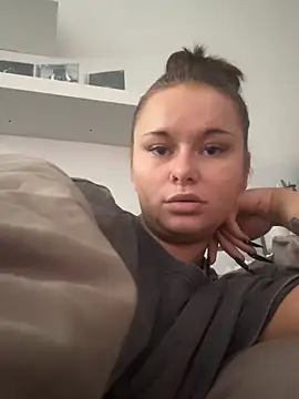 Naya Rowe online show from 06/14/26, 03:58