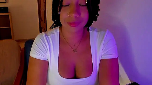 NicolePasqualott online show from 09/26/25, 09:30