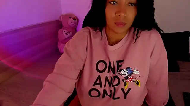 NicolePasqualott online show from 11/17/25, 08:25