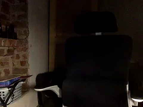 Snapshot of boyasiannnn chatting on 07/18/26, 02:54 boyasiannnn online show from 07/18/26, 02:54