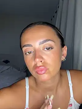Harrietbronzex online show from 06/21/26, 08:33