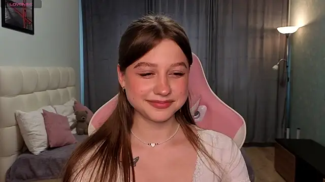 lilymoore69 online show from 06/17/26, 09:01