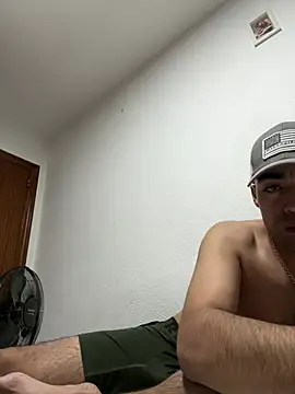 Snapshot of Col_fck chatting on 07/05/26, 04:07 Col fck online show from 07/05/26, 04:07