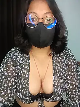 Snapshot of hottydisha chatting on 07/08/26, 04:22 hottydisha online show from 07/08/26, 04:22