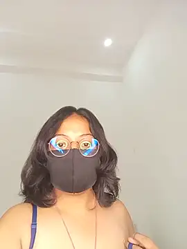 Snapshot of hottydisha chatting on 07/19/26, 03:43 hottydisha online show from 07/19/26, 03:43