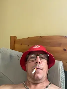 Snapshot of Dicklegend2245 chatting on 06/27/26, 05:07 Dicklegend2245 online show from 06/27/26, 05:07