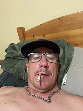 Snapshot of Dicklegend2245 chatting on 07/04/26, 08:42 Dicklegend2245 online show from 07/04/26, 08:42