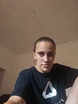 Snapshot of Costymanea chatting on 07/03/26, 06:36 Costymanea online show from 07/03/26, 06:36