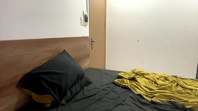 Ela Wish online show from 07/12/26, 08:11