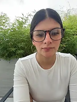 Snapshot of Mia_Alanna chatting on 06/17/26, 07:37 Mia Alanna online show from 06/17/26, 07:37