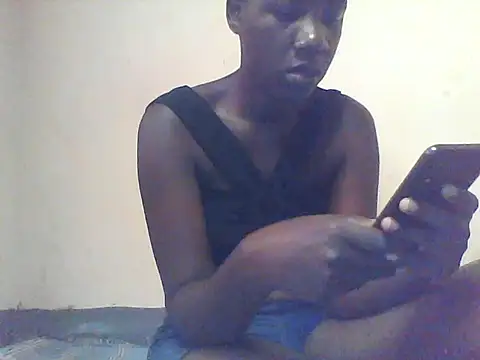 Snapshot of African_petite_godess chatting on 06/17/26, 11:01 African petite godess online show from 06/17/26, 11:01