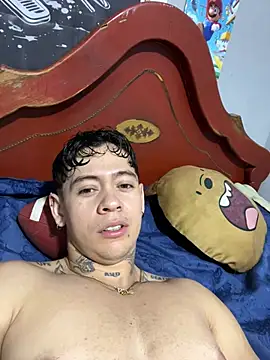 Snapshot of ColombianSexyCouple_ chatting on 06/24/26, 07:51 ColombianSexyCouple online show from 06/24/26, 07:51