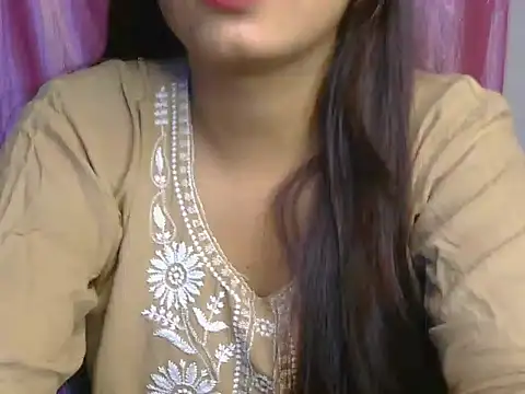 Snapshot of Tanvi-1 chatting on 06/25/26, 05:23 Tanvi-1 online show from 06/25/26, 05:23