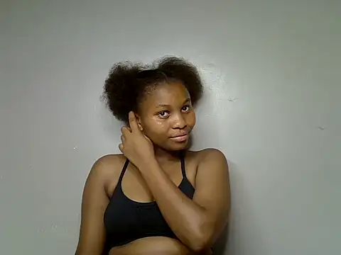 Snapshot of Swt_smiles chatting on 06/29/26, 05:14 Swt smiles online show from 06/29/26, 05:14