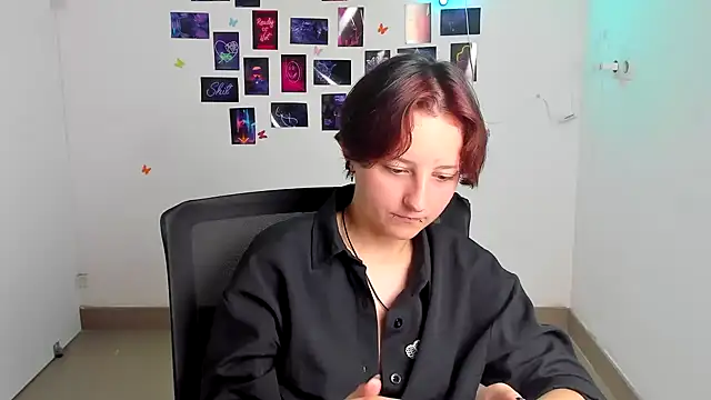 Snapshot of Dilara_Kiss_ chatting on 07/27/26, 11:28 Dilara Kiss online show from 07/27/26, 11:28