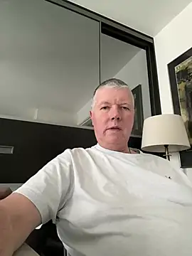 Snapshot of cumboy chatting on 12/16/24, 12:49 cumboy online show from 12/16/24, 12:49