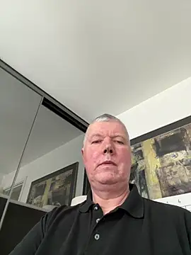 Snapshot of cumboy chatting on 01/13/25, 11:30 cumboy online show from 01/13/25, 11:30