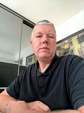 Snapshot of cumboy chatting on 10/24/25, 02:24 cumboy online show from 10/24/25, 02:24