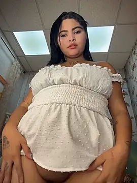 Snapshot of HoneyBunXXX chatting on 07/02/26, 01:17 HoneyBunXXX online show from 07/02/26, 01:17