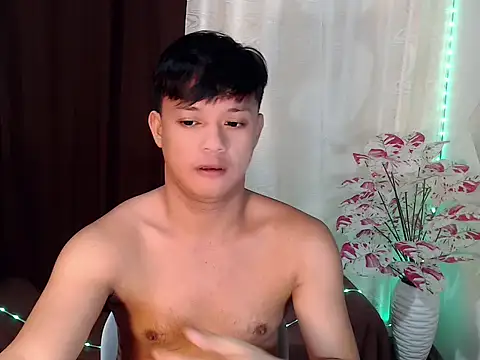Snapshot of kingdomcum96 chatting on 07/06/26, 10:23 kingdomcum96 online show from 07/06/26, 10:23
