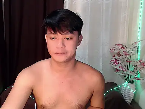 Snapshot of kingdomcum96 chatting on 07/23/26, 10:40 kingdomcum96 online show from 07/23/26, 10:40