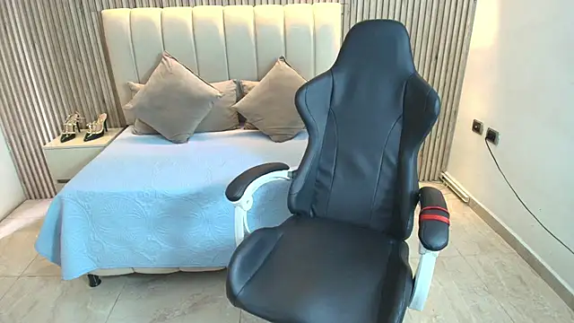 Snapshot of Maissa_nakier chatting on 07/31/26, 02:05 Maissa nakier online show from 07/31/26, 02:05