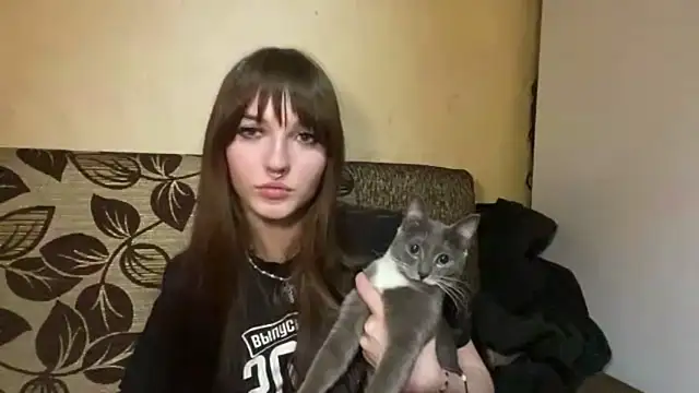 Snapshot of KarisaReissig chatting on 06/19/26, 04:33 KarisaReissig online show from 06/19/26, 04:33